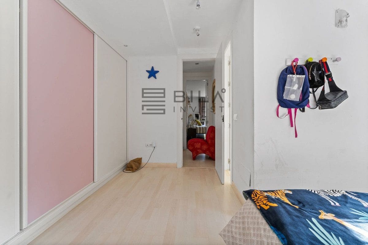 3 bedroom Villa for sale in La Sierrezuela with pool garage - € 649,000 (Ref: 9714420)