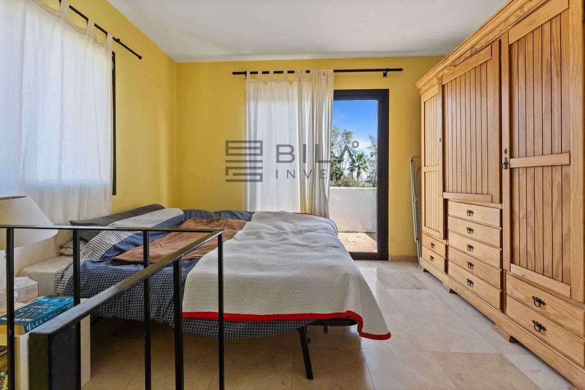 3 bedroom Villa for sale in La Sierrezuela with pool garage - € 649,000 (Ref: 9714420)