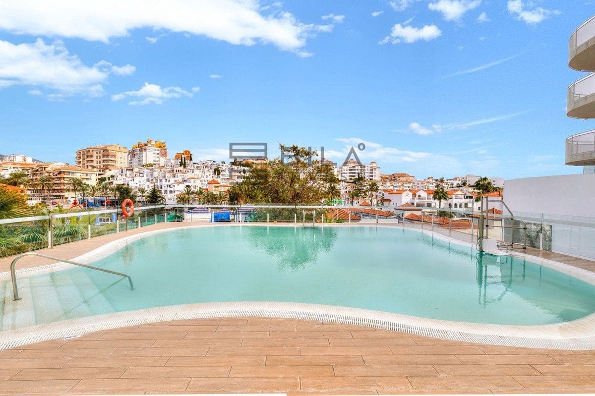 3 slaapkamer Flat te koop in Benalmadena Costa met zwembad garage - € 695.000 (Ref: 9730510)