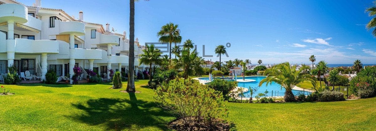 Piso de 2 habitaciones en Calahonda en venta con piscina garaje - 339.000 € (Ref: 9730511)