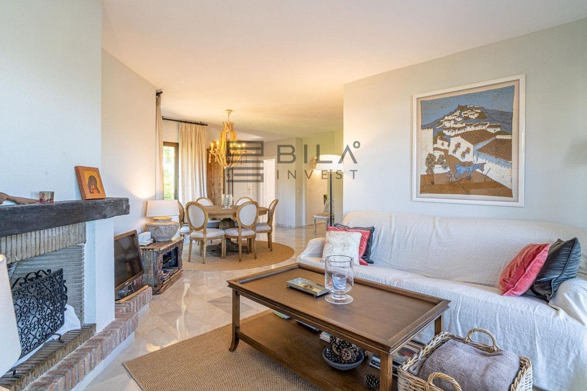 Piso de 2 habitaciones en Calahonda en venta con piscina garaje - 339.000 € (Ref: 9730511)