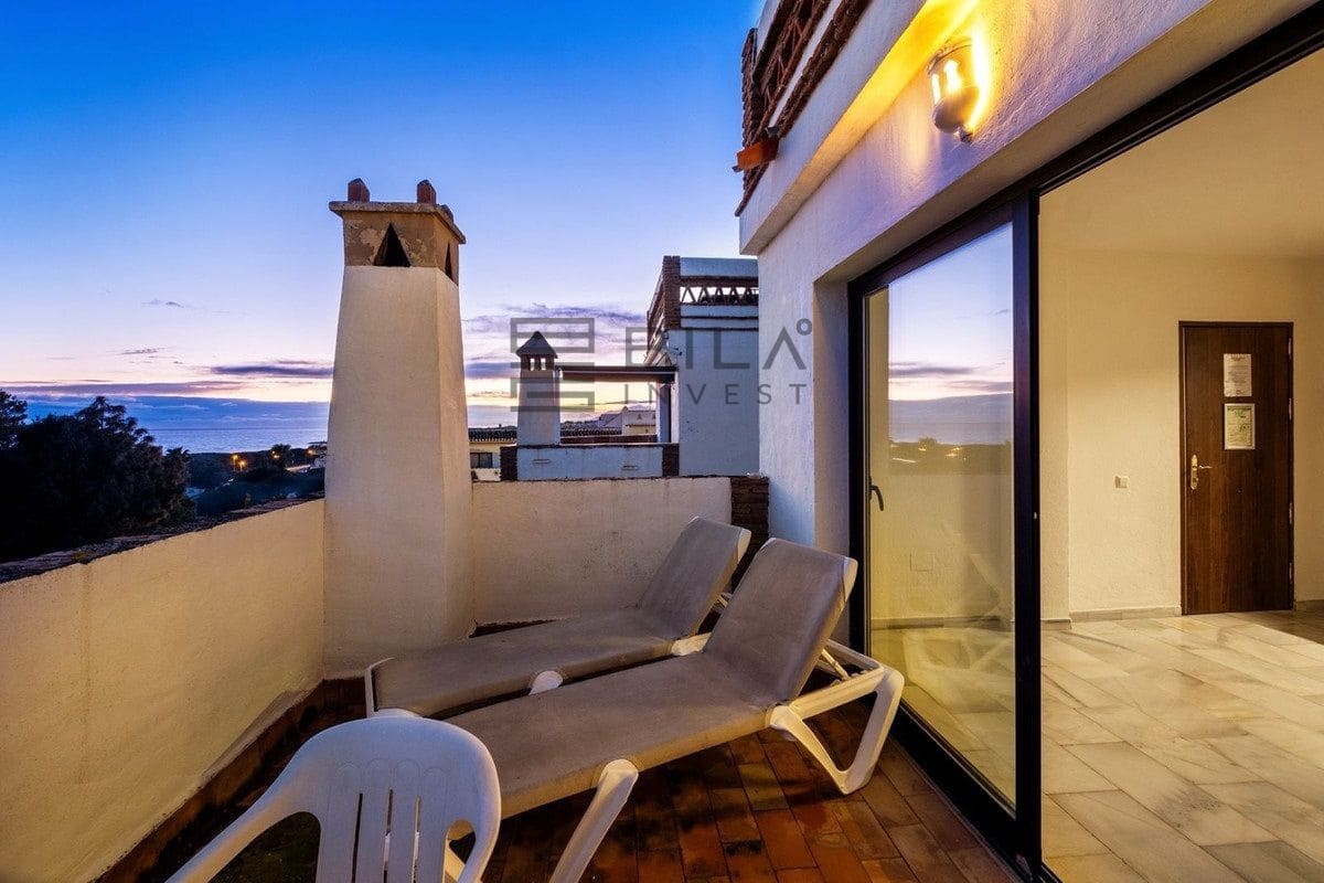 2 soveværelse Penthouse til salg i Calahonda med swimmingpool - € 325.000 (Ref: 9730512)