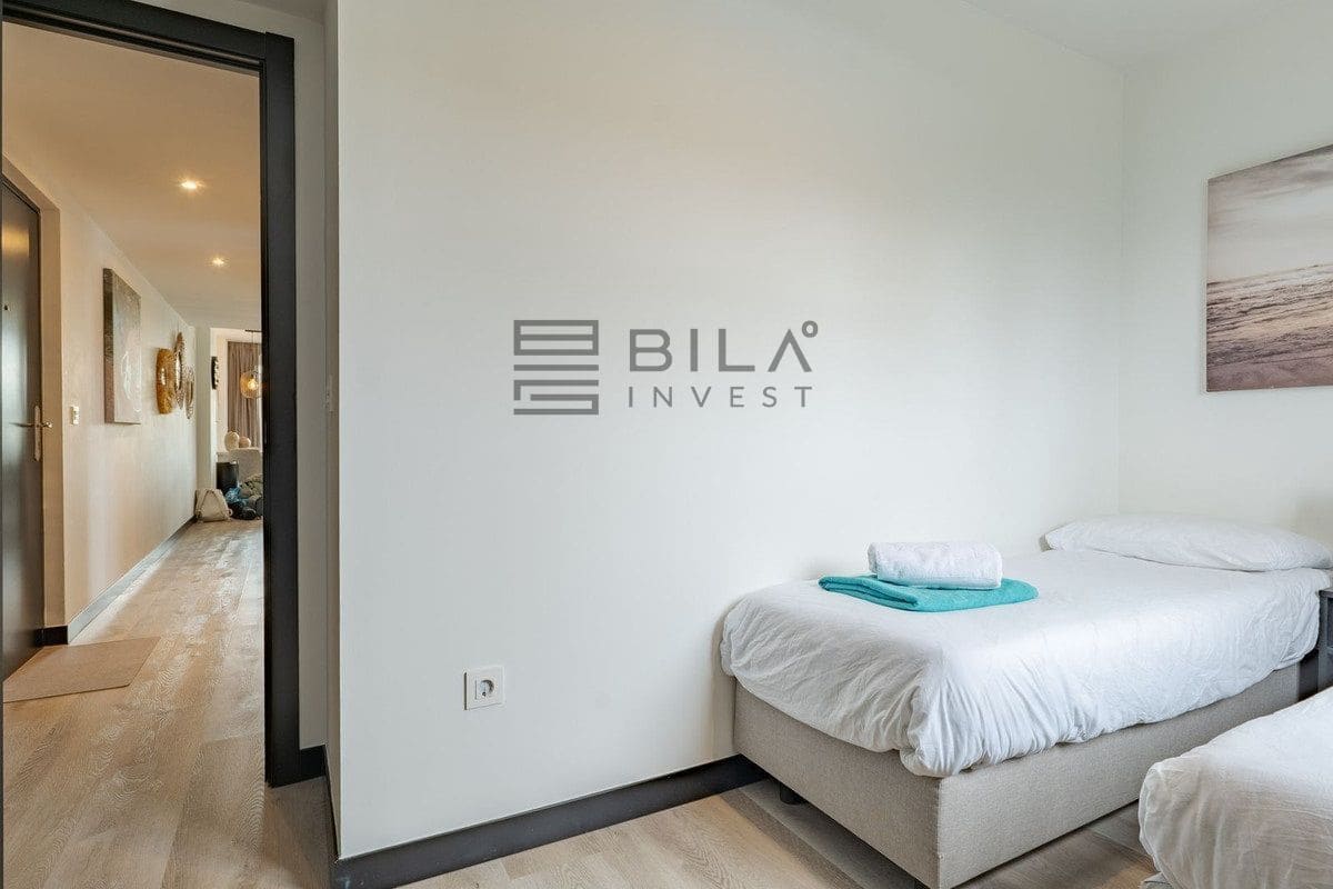 3 bedroom Flat for sale in Mijas Costa with pool garage - € 450,000 (Ref: 9730513)