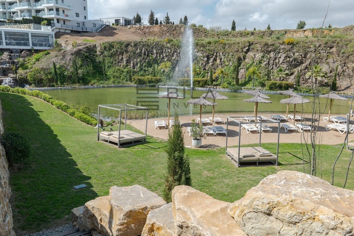 3 bedroom Flat for sale in Mijas Costa with pool garage - € 450,000 (Ref: 9730513)