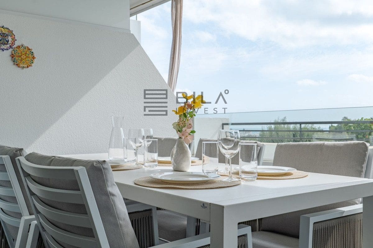 3 bedroom Flat for sale in Mijas Costa with pool garage - € 450,000 (Ref: 9730513)