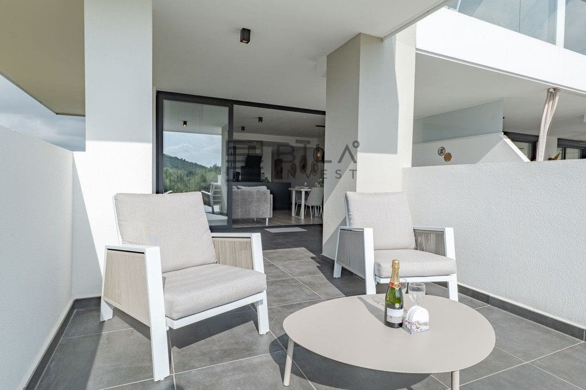 3 bedroom Flat for sale in Mijas Costa with pool garage - € 450,000 (Ref: 9730513)