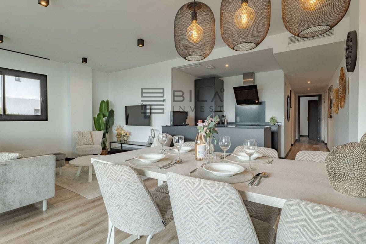 3 bedroom Flat for sale in Mijas Costa with pool garage - € 450,000 (Ref: 9730513)