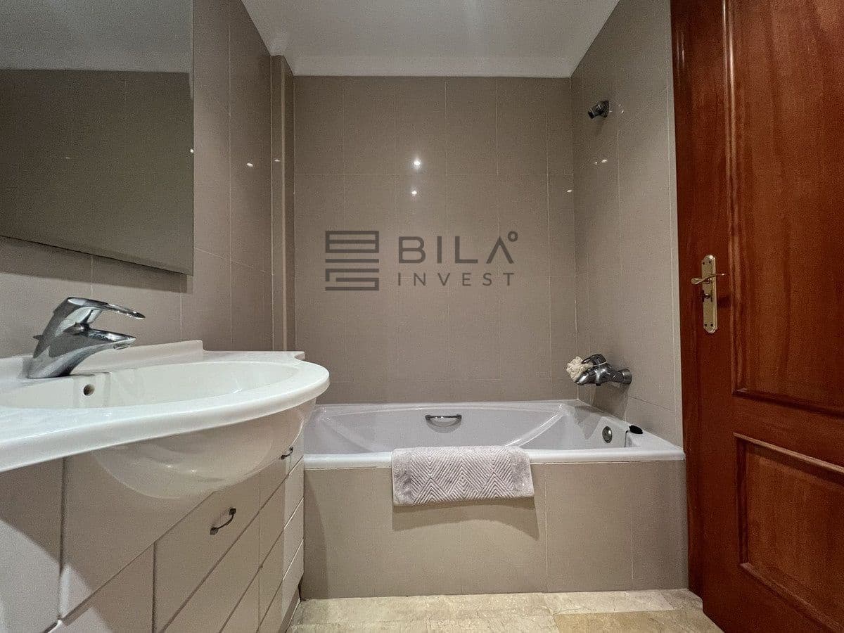 2 bedroom Flat for sale in La Cala Hills with pool garage - € 299,900 (Ref: 9730514)