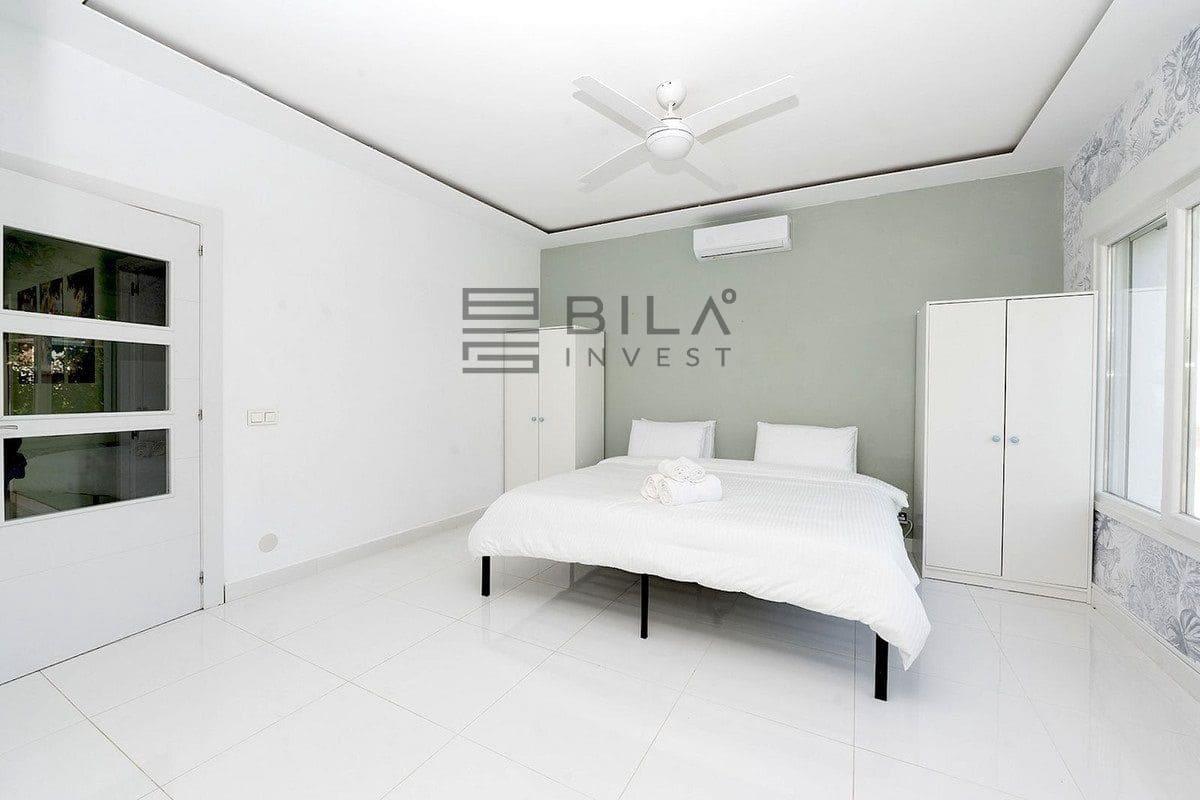 6 soveværelse Villa til salg i Benalmadena med swimmingpool garage - € 1.495.000 (Ref: 9730515)