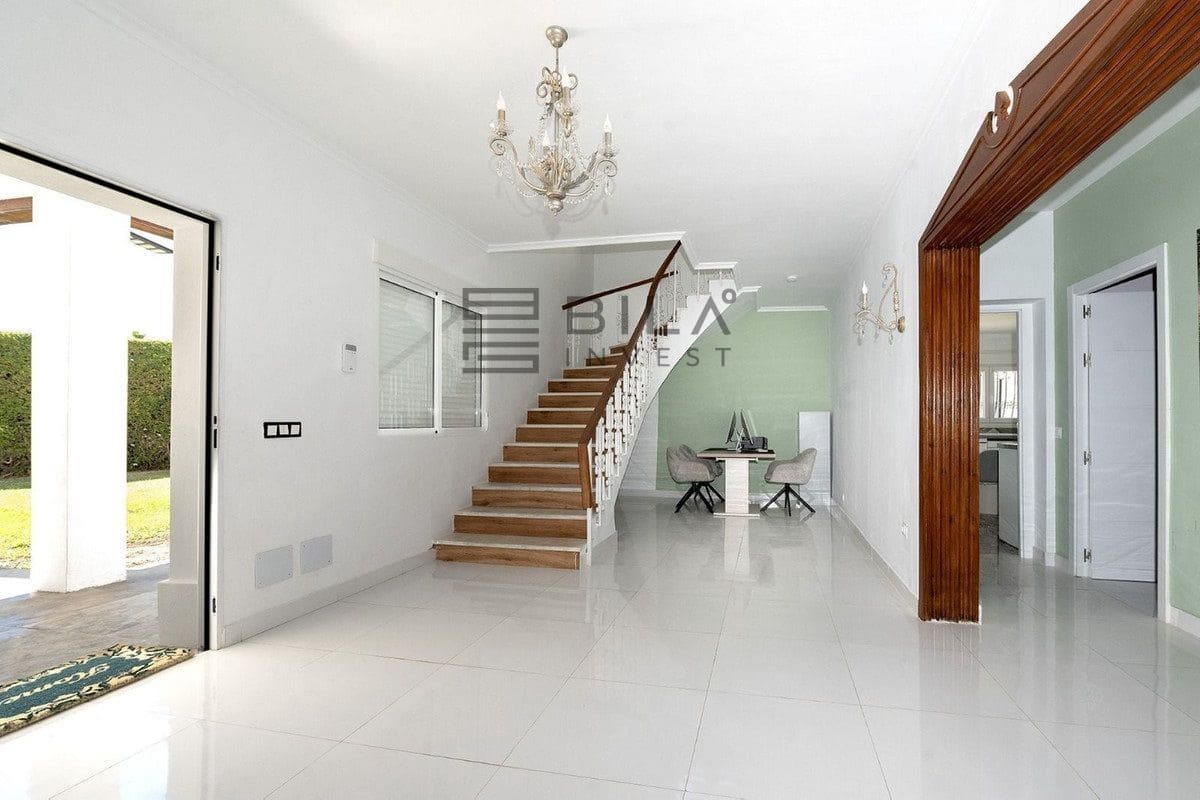 6 soveværelse Villa til salg i Benalmadena med swimmingpool garage - € 1.495.000 (Ref: 9730515)