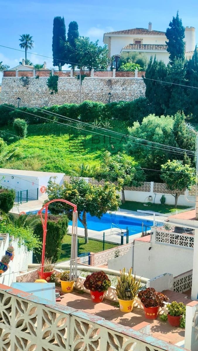 3 bedroom Flat for sale in El Faro with pool garage - € 290,000 (Ref: 9730516)