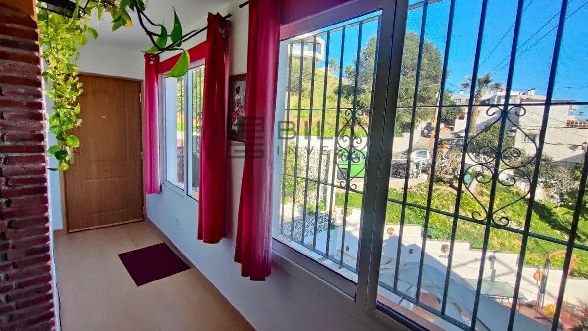 3 bedroom Flat for sale in El Faro with pool garage - € 290,000 (Ref: 9730516)