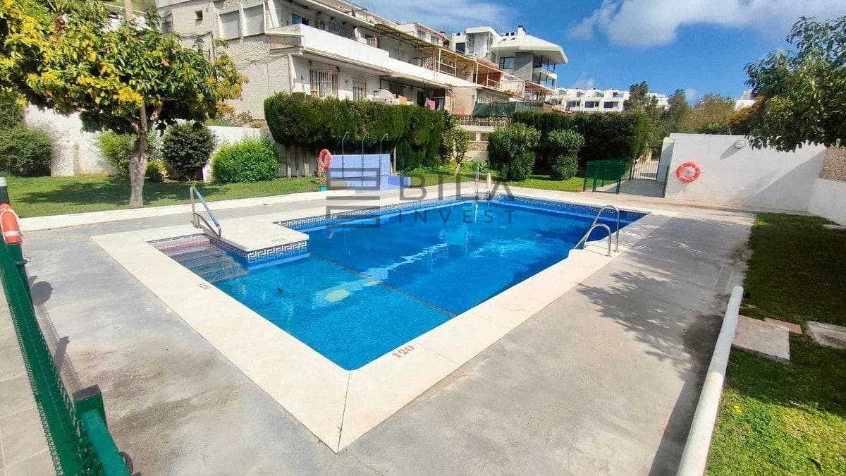 3 bedroom Flat for sale in El Faro with pool garage - € 290,000 (Ref: 9730516)