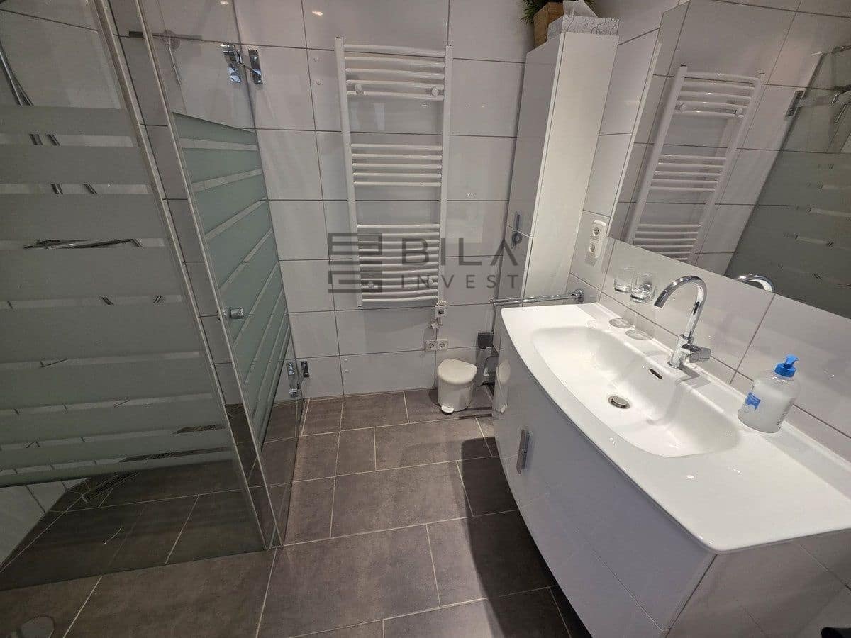 2 bedroom Penthouse for sale in Calahonda with pool - € 349,000 (Ref: 9730517)