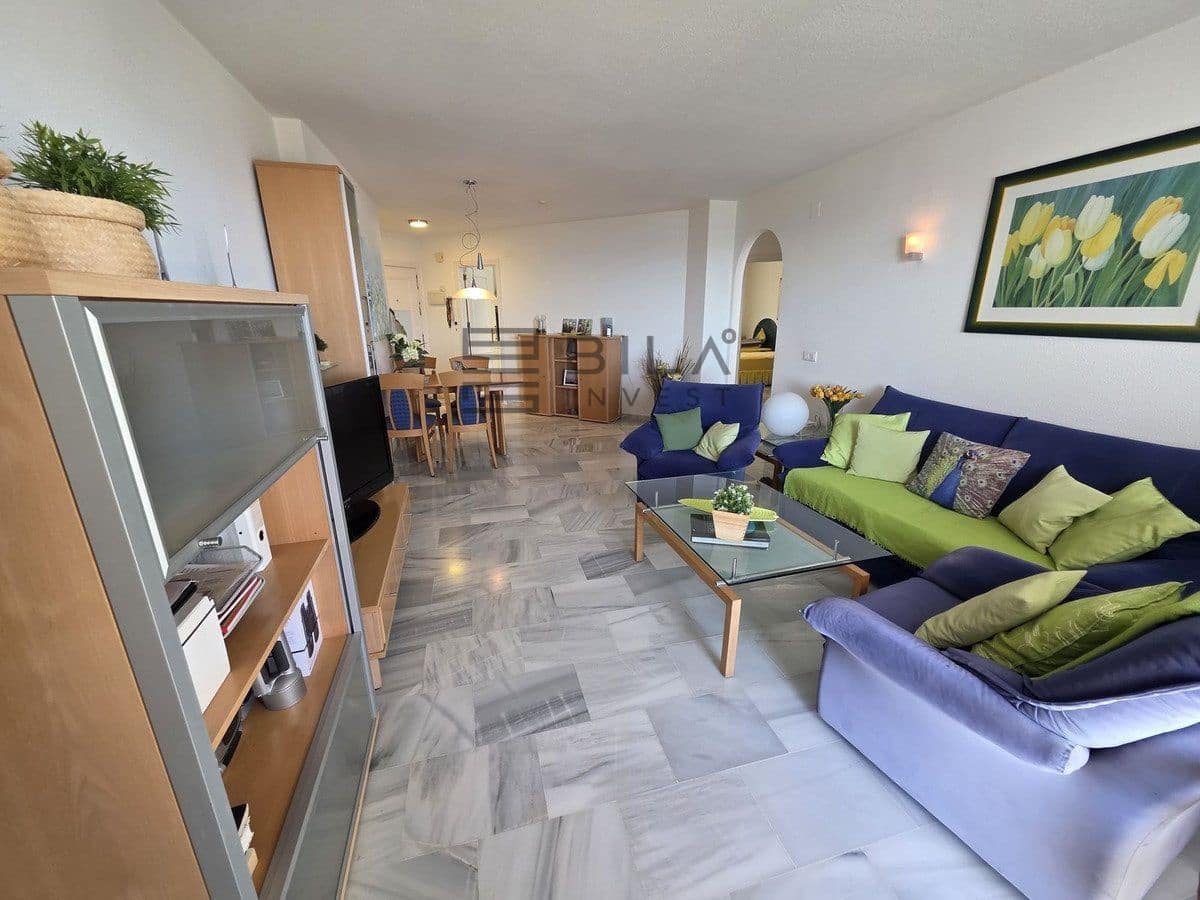 2 bedroom Penthouse for sale in Calahonda with pool - € 349,000 (Ref: 9730517)