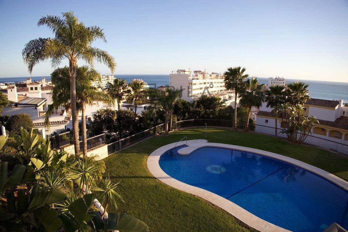 2 Zimmer Wohnung zu verkaufen in Torrequebrada mit Pool Garage - 295.000 € (Ref: 9730518)