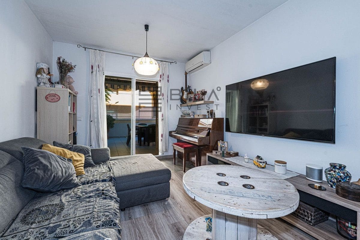 2 makuuhuone Asunto myytävänä paikassa Fuengirola mukana uima-altaan 
autotalli - 299 000 € (Ref: 9737751)