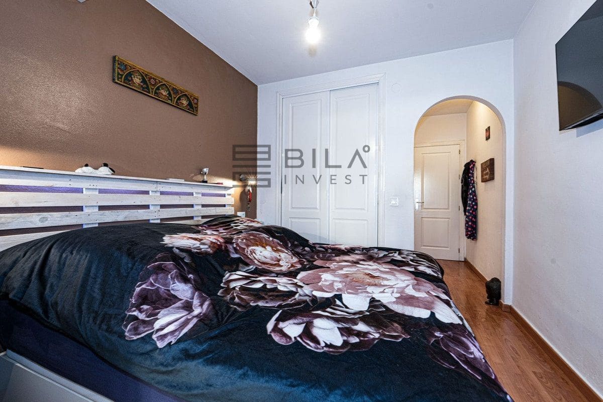 2 makuuhuone Asunto myytävänä paikassa Fuengirola mukana uima-altaan 
autotalli - 299 000 € (Ref: 9737751)