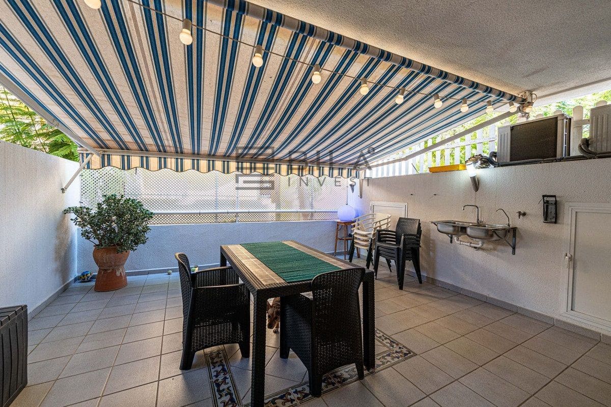 2 makuuhuone Asunto myytävänä paikassa Fuengirola mukana uima-altaan 
autotalli - 299 000 € (Ref: 9737751)