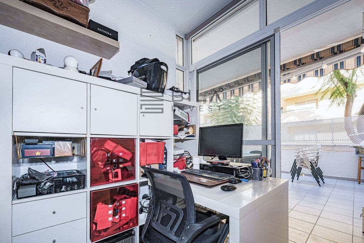 2 makuuhuone Asunto myytävänä paikassa Fuengirola mukana uima-altaan 
autotalli - 299 000 € (Ref: 9737751)