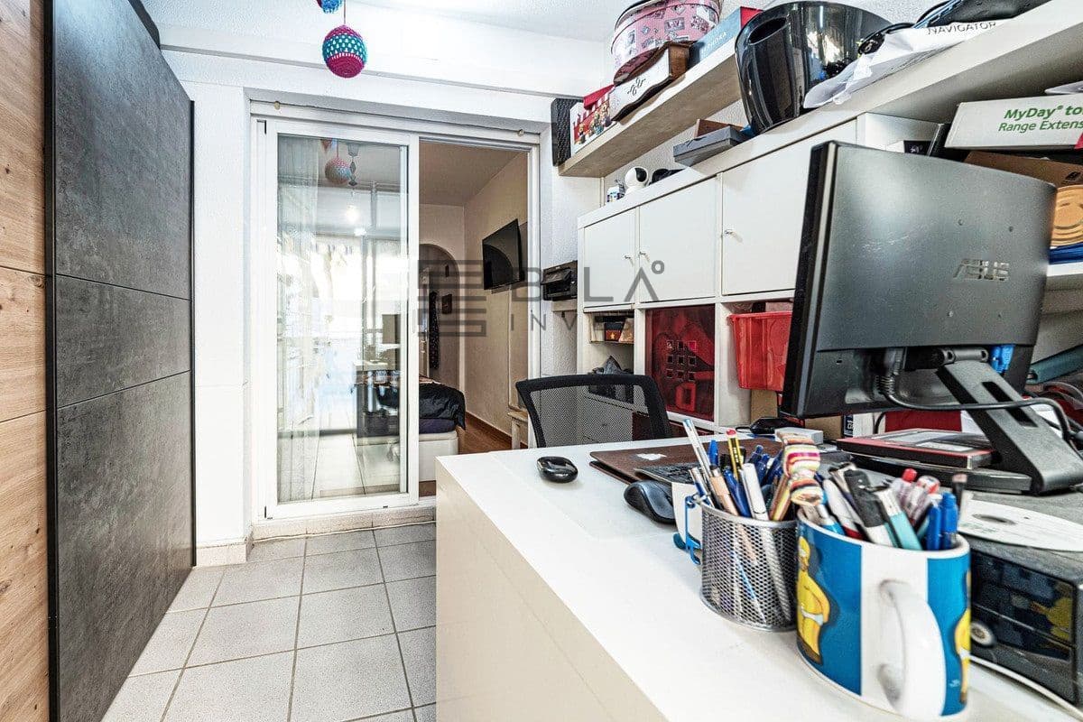 2 makuuhuone Asunto myytävänä paikassa Fuengirola mukana uima-altaan 
autotalli - 299 000 € (Ref: 9737751)