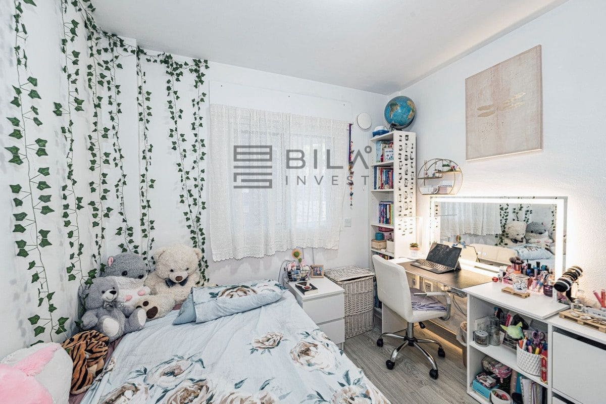 2 makuuhuone Asunto myytävänä paikassa Fuengirola mukana uima-altaan 
autotalli - 299 000 € (Ref: 9737751)