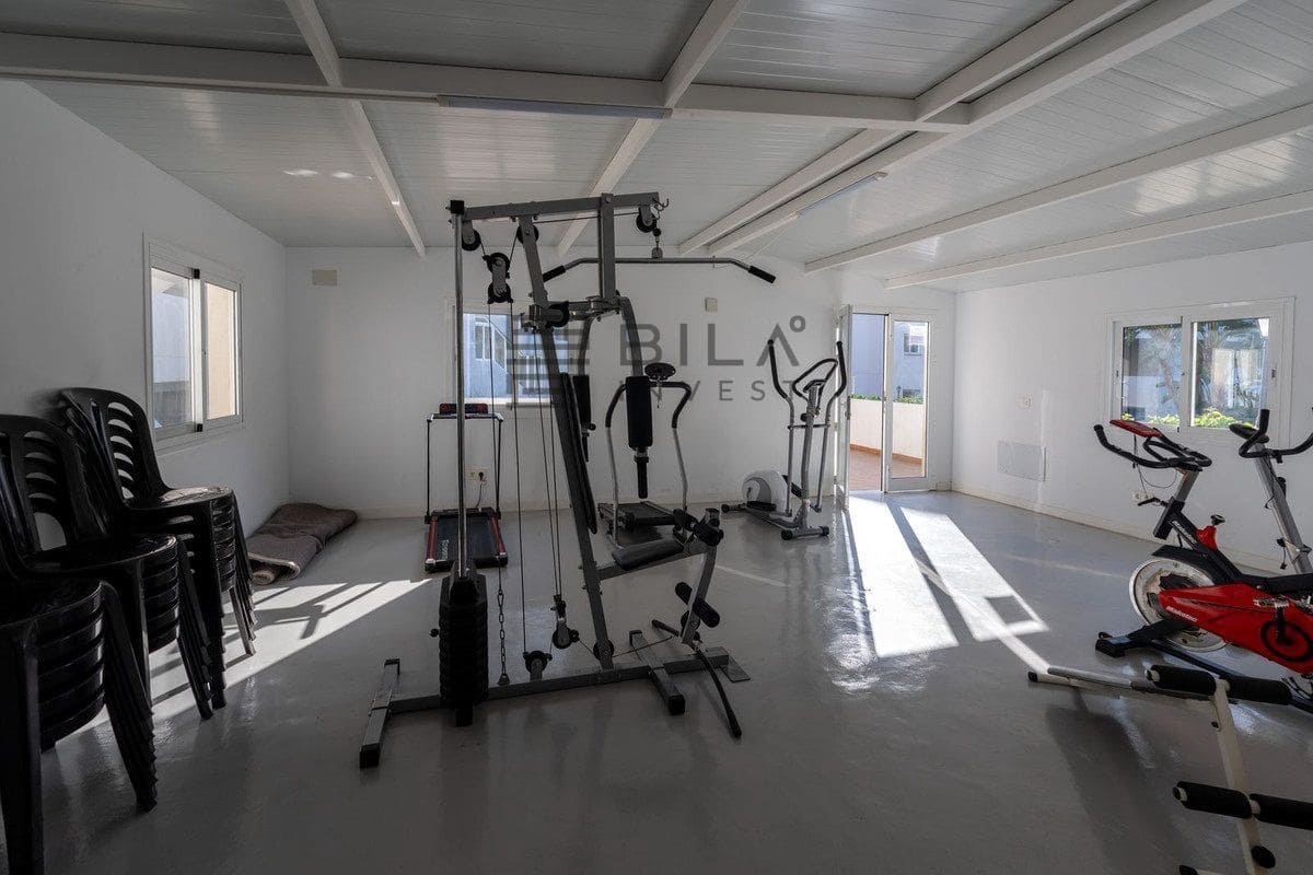 2 makuuhuone Asunto myytävänä paikassa Fuengirola mukana uima-altaan 
autotalli - 299 000 € (Ref: 9737751)