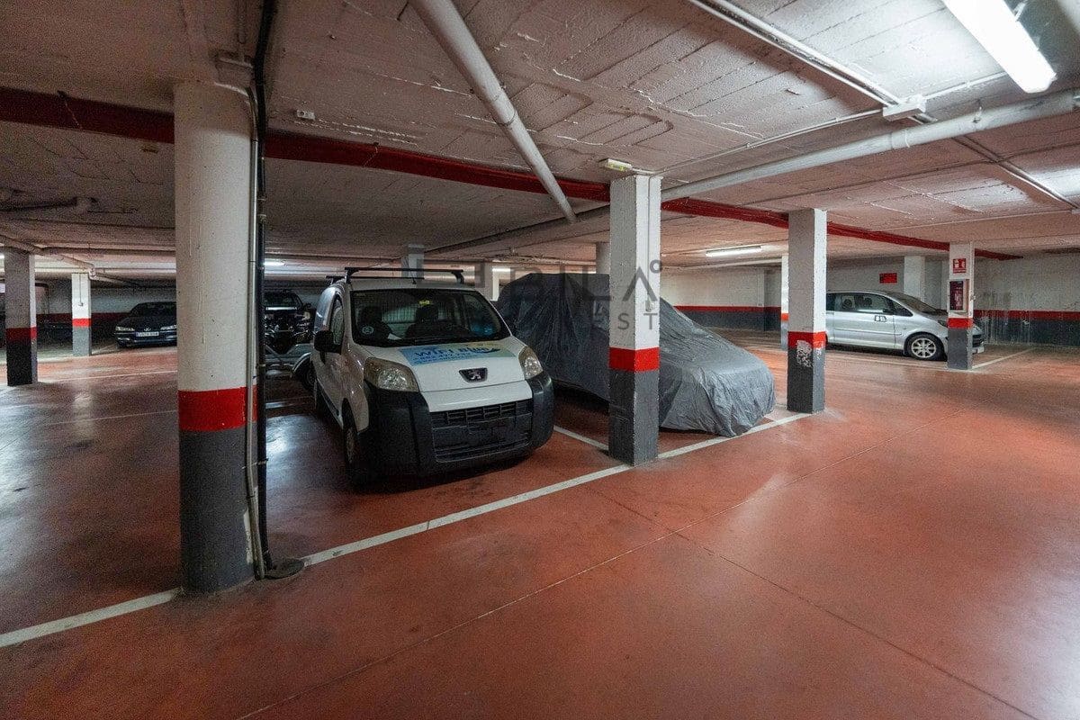 2 makuuhuone Asunto myytävänä paikassa Fuengirola mukana uima-altaan 
autotalli - 299 000 € (Ref: 9737751)