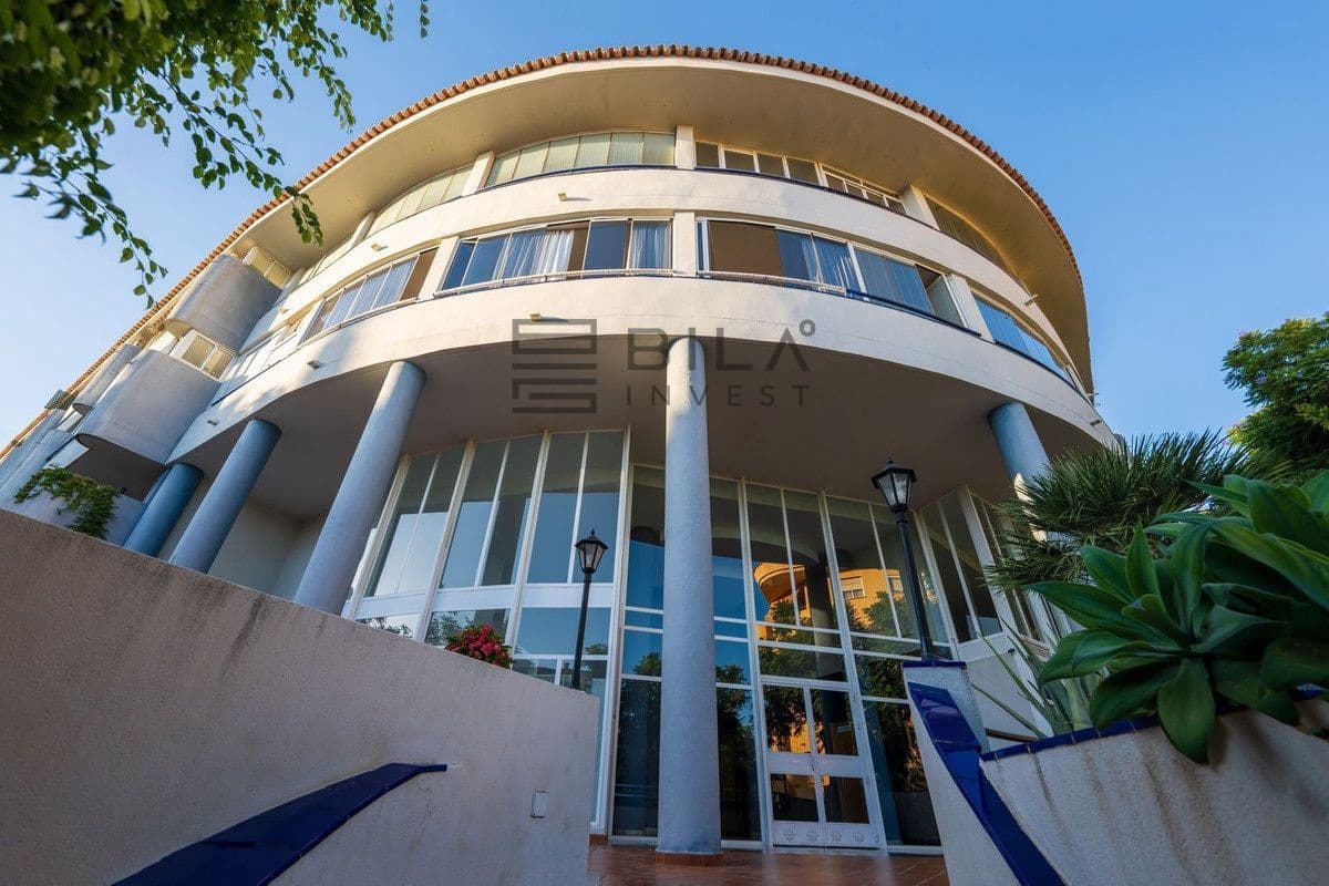 2 makuuhuone Asunto myytävänä paikassa Fuengirola mukana uima-altaan 
autotalli - 299 000 € (Ref: 9737751)