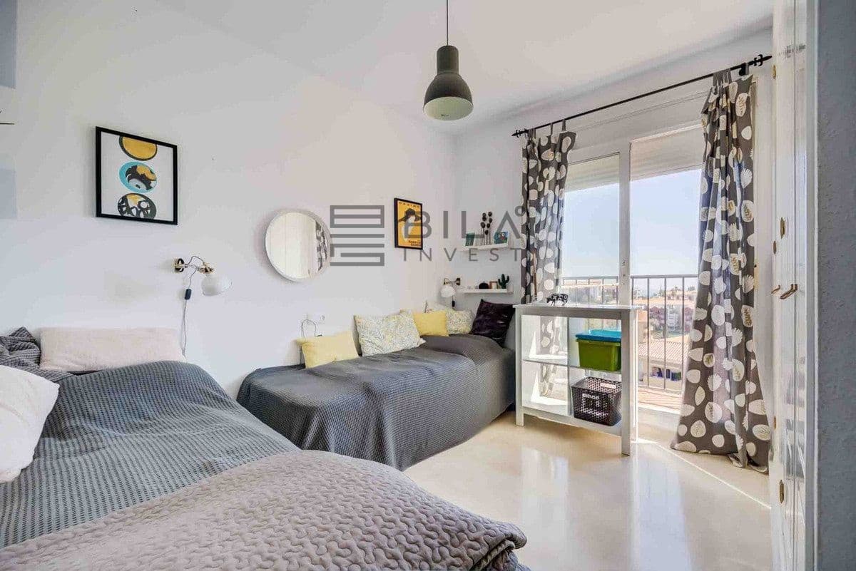 3 quarto Penthouse para venda em Riviera del Sol com piscina - 399 000 € (Ref: 9737753)