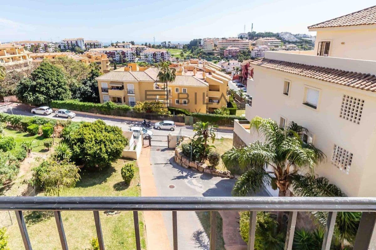 3 quarto Penthouse para venda em Riviera del Sol com piscina - 399 000 € (Ref: 9737753)