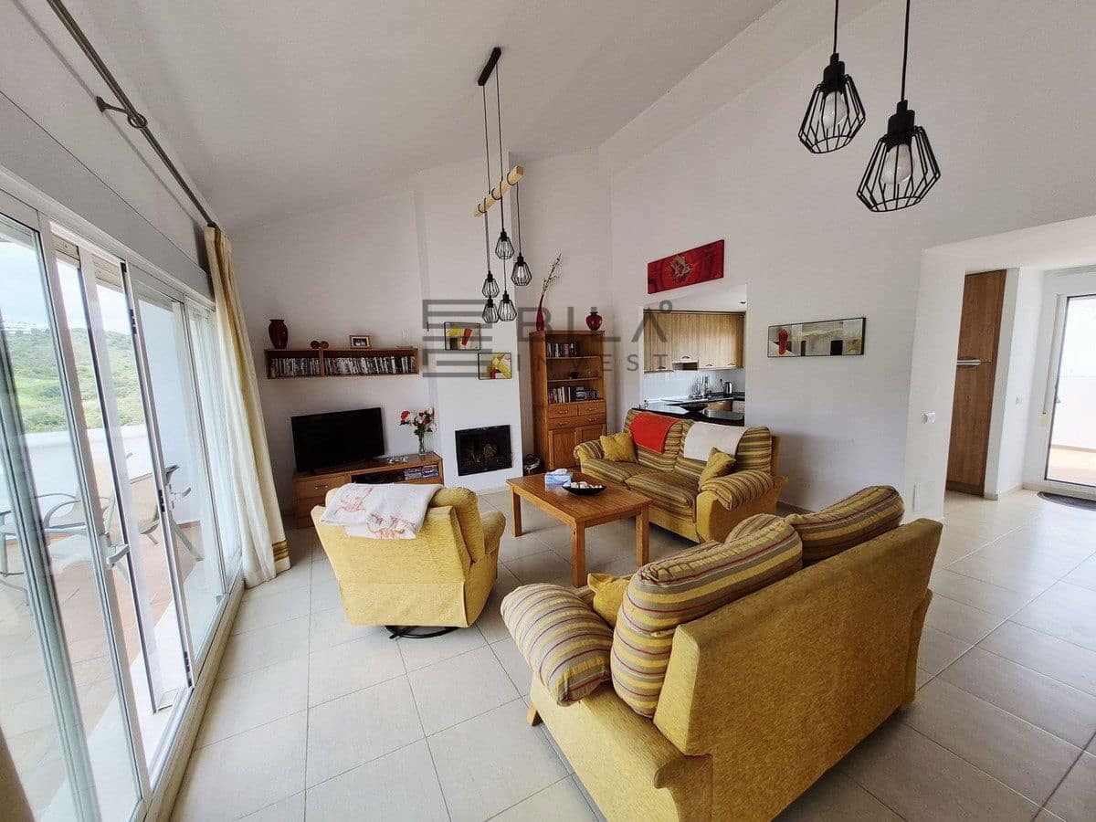 Ático de 3 habitaciones en Miraflores en venta con piscina - 450.000 € (Ref: 9737754)