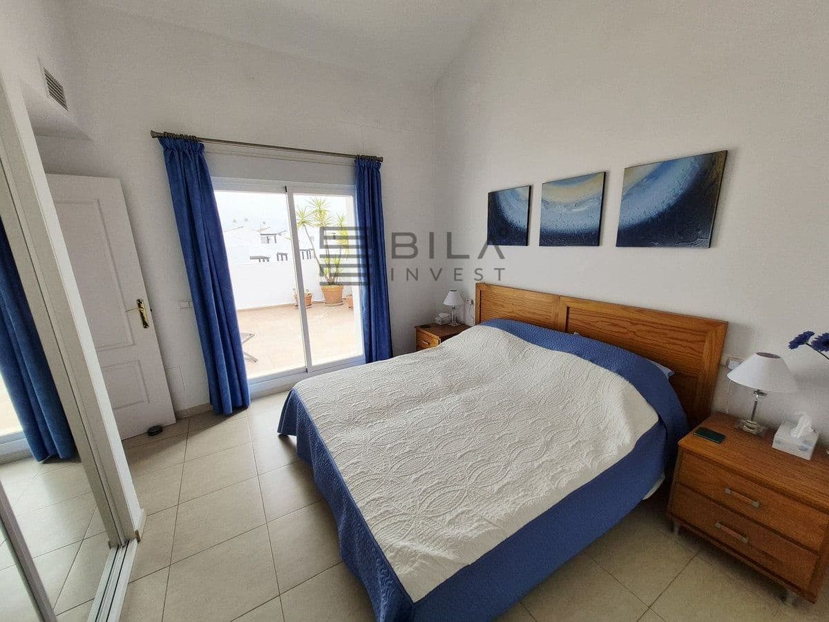 Ático de 3 habitaciones en Miraflores en venta con piscina - 450.000 € (Ref: 9737754)