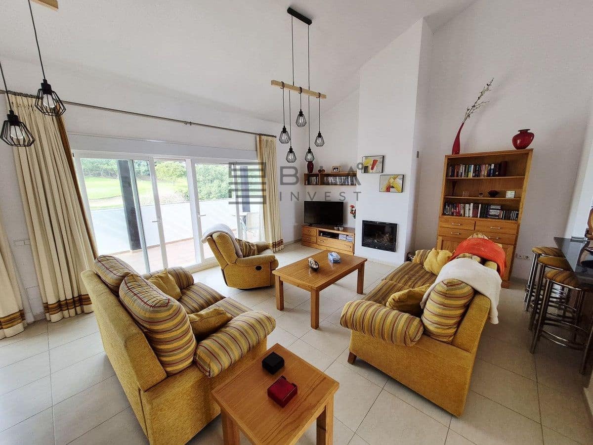 Ático de 3 habitaciones en Miraflores en venta con piscina - 450.000 € (Ref: 9737754)