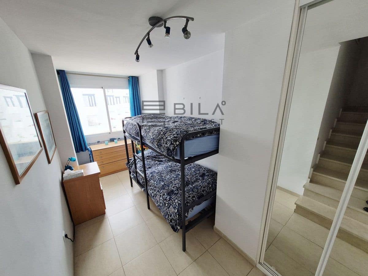 Ático de 3 habitaciones en Miraflores en venta con piscina - 450.000 € (Ref: 9737754)