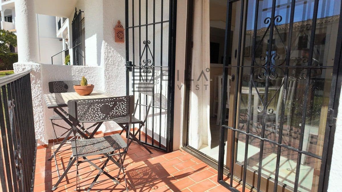 2 Zimmer Wohnung zu verkaufen in El Faro mit Pool - 258.000 € (Ref: 9737757)