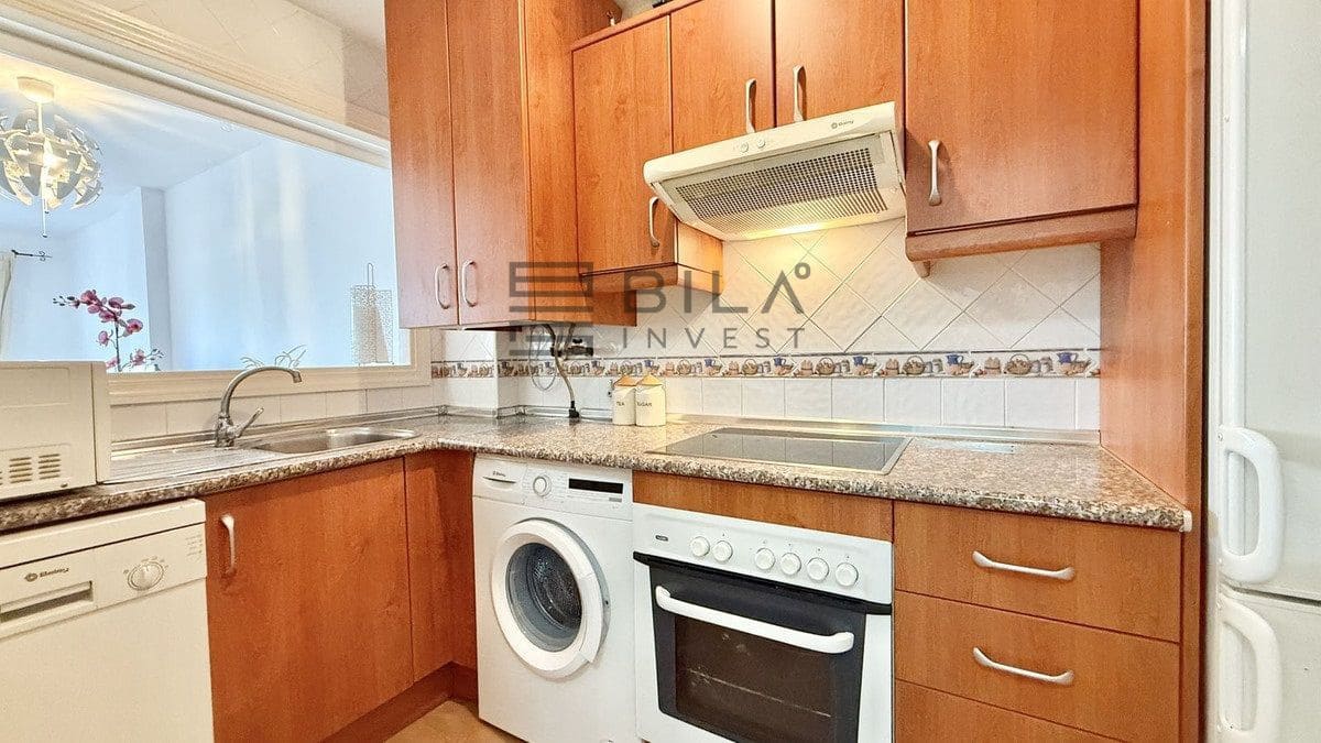 Piso de 2 habitaciones en Calahonda en venta con piscina garaje - 334.000 € (Ref: 9737760)