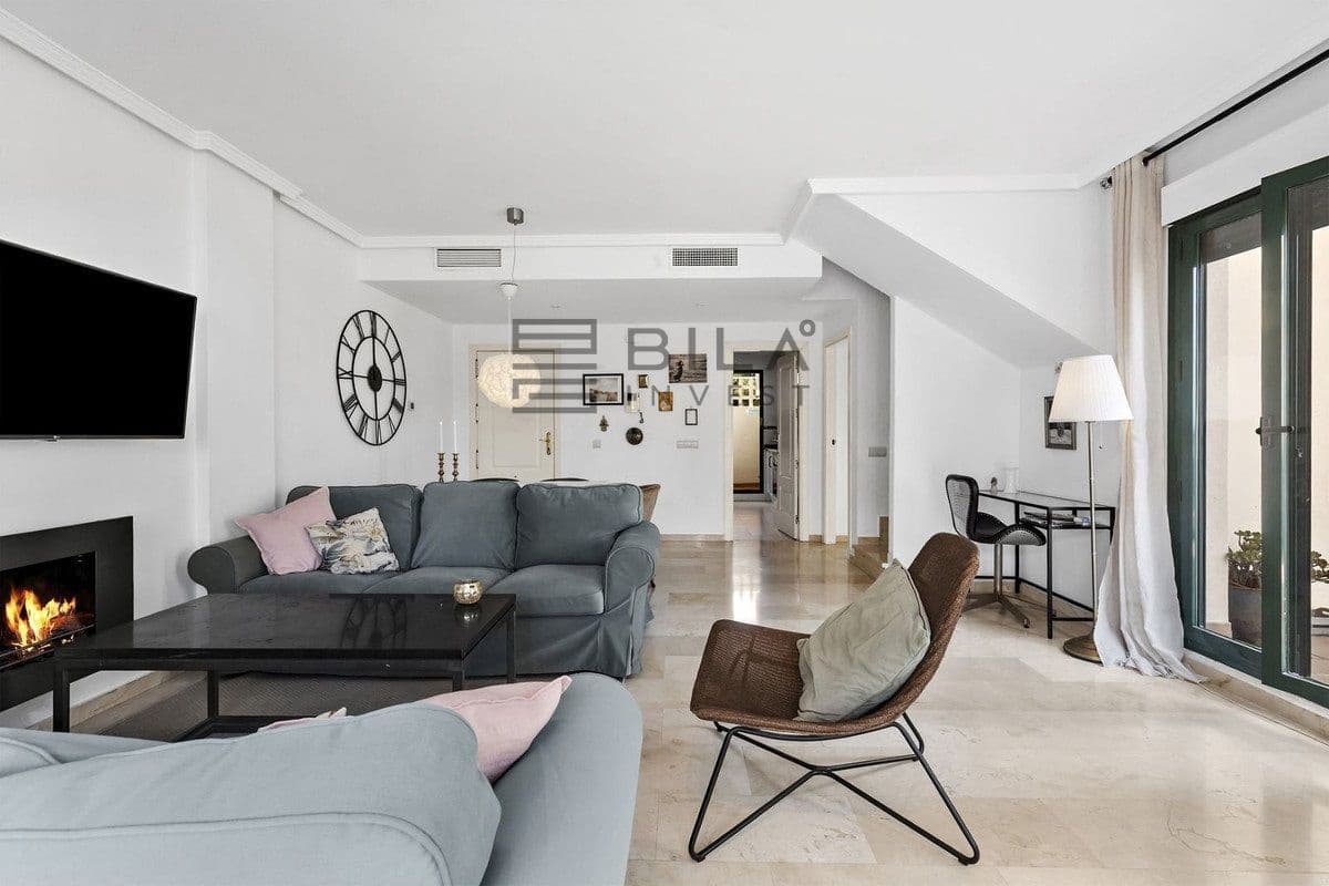 3 soveværelse Penthouse til salg i Torrequebrada med swimmingpool - € 595.000 (Ref: 9742998)