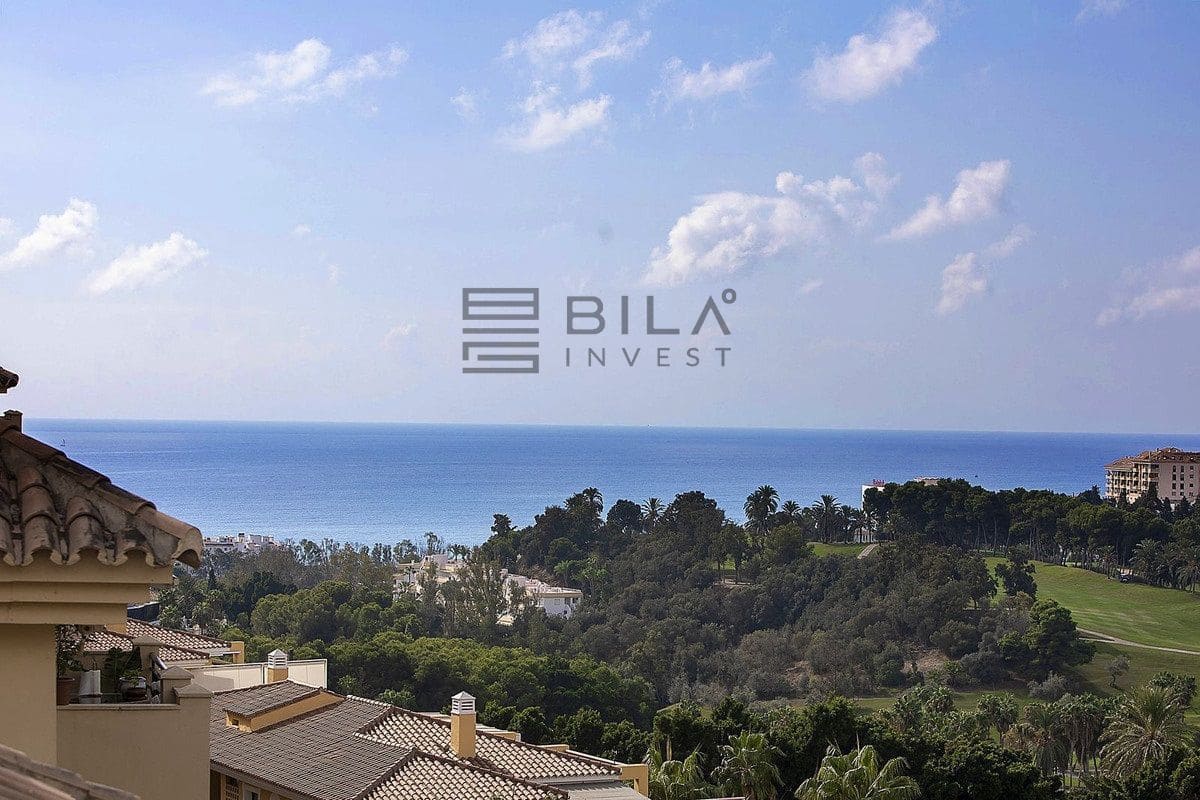 3 soveværelse Penthouse til salg i Torrequebrada med swimmingpool - € 595.000 (Ref: 9742998)