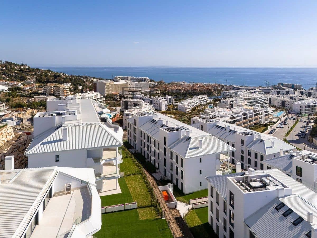 3 makuuhuone Asunto myytävänä paikassa Fuengirola mukana uima-altaan 
autotalli - 649 000 € (Ref: 9743000)