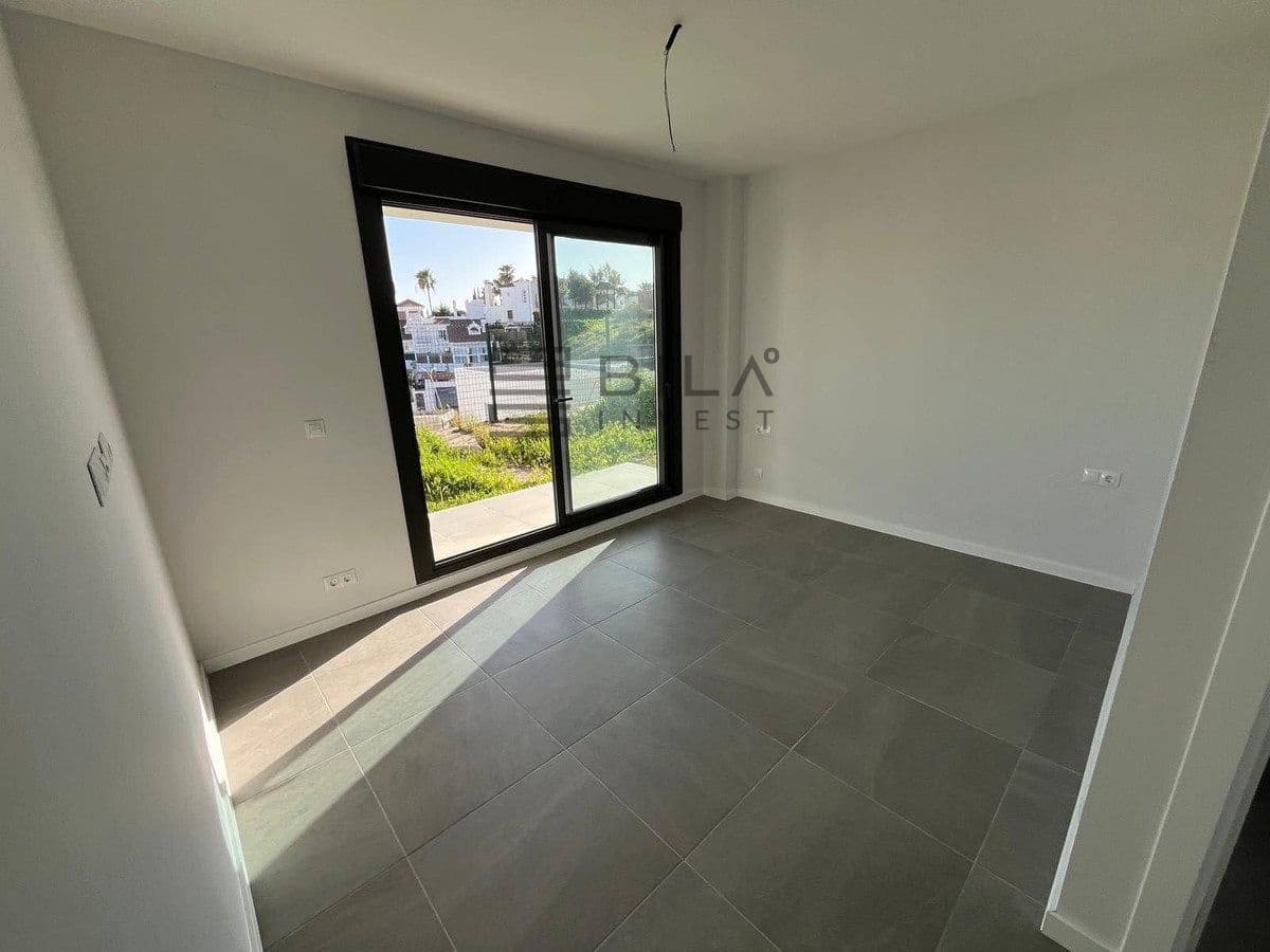 3 makuuhuone Omakotitalo myytävänä paikassa Riviera del Sol - 599 000 € (Ref: 9743003)