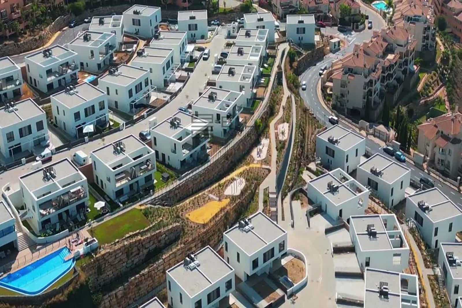 3 makuuhuone Omakotitalo myytävänä paikassa Riviera del Sol - 599 000 € (Ref: 9743003)