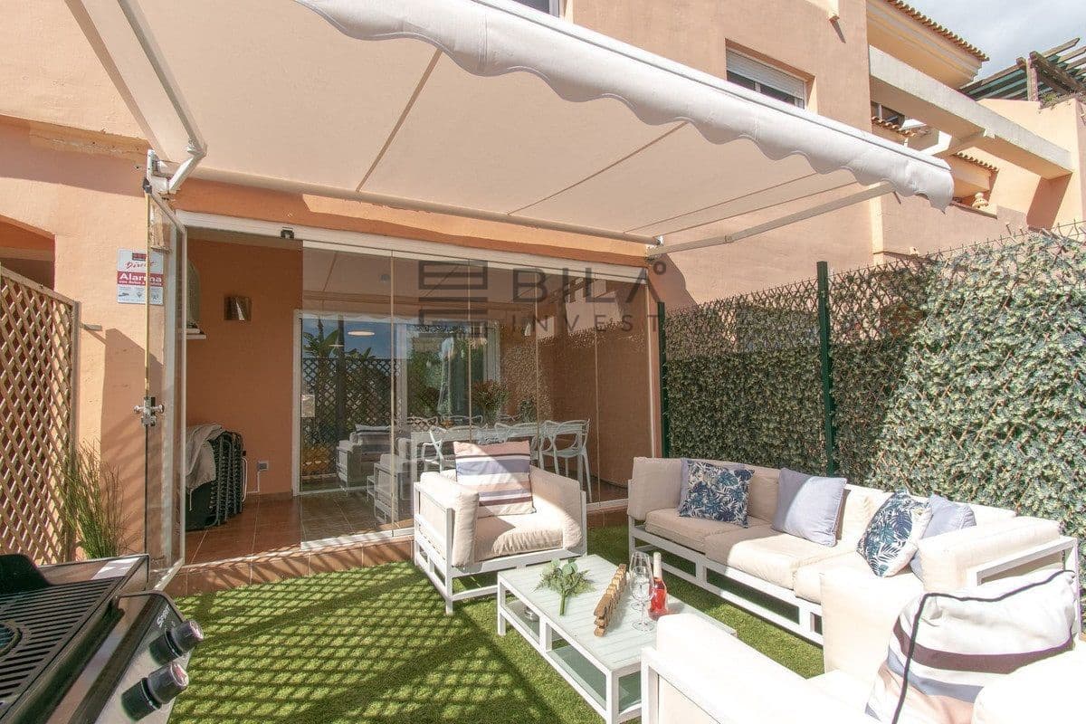 4 chambre Maison de Ville à vendre à Riviera del Sol avec piscine - 425 000 € (Ref: 9751492)