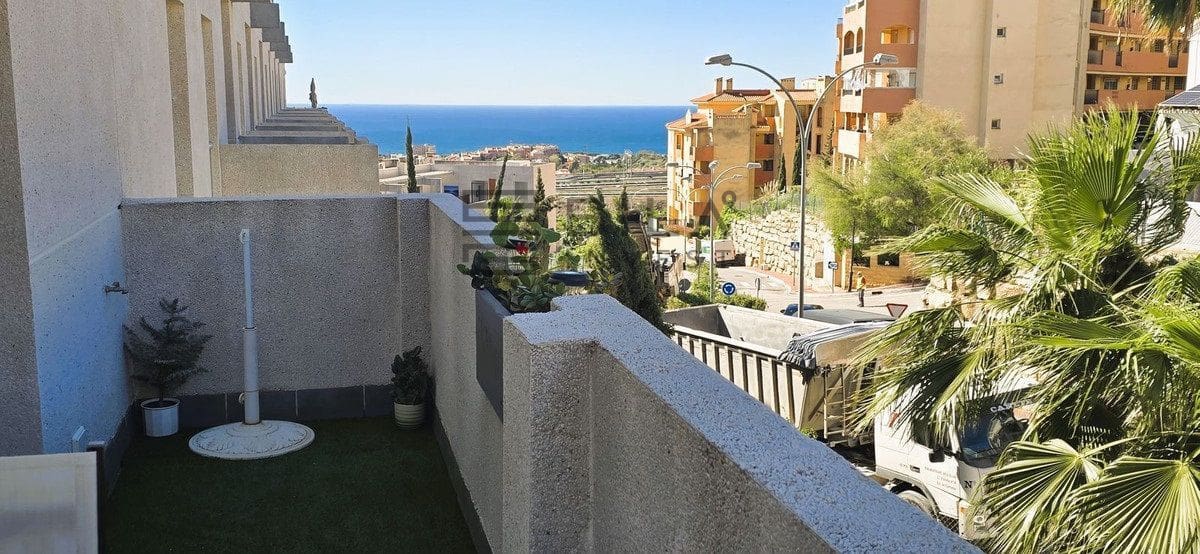 2 sovrum Lägenhet till salu i Riviera del Sol med pool garage - 335 000 € (Ref: 9751495)