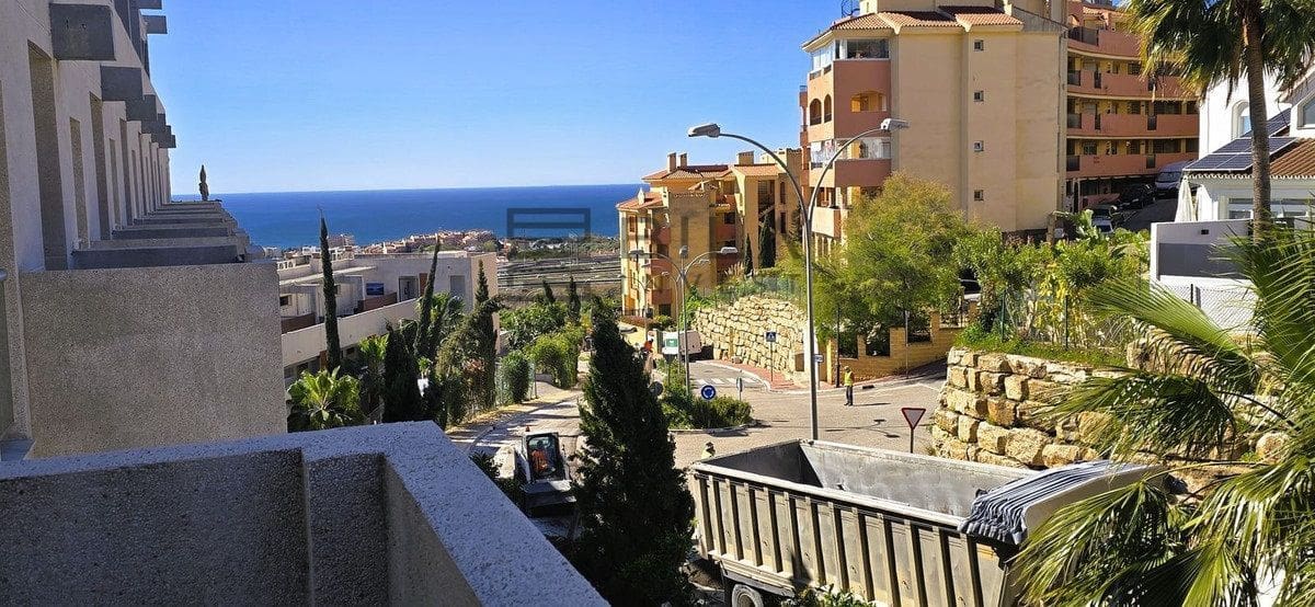 2 sovrum Lägenhet till salu i Riviera del Sol med pool garage - 335 000 € (Ref: 9751495)