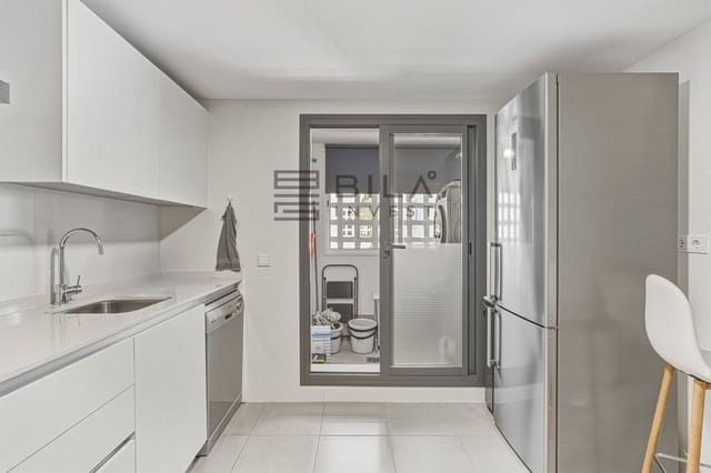 2 soveværelse Lejlighed til salg i La Cala de Mijas, Mijas med swimmingpool garage - € 350.000 (Ref: 9751496)