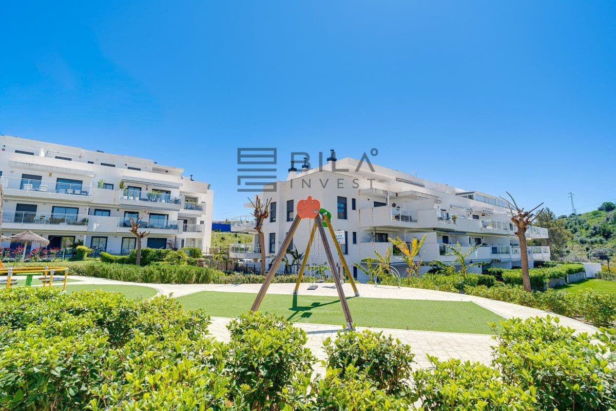 2 bedroom Flat for sale in La Cala de Mijas with pool garage - € 350,000 (Ref: 9751496)