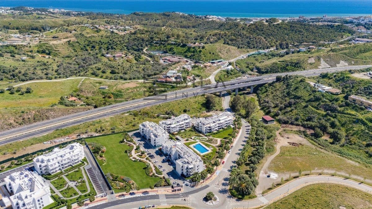 2 bedroom Flat for sale in La Cala de Mijas with pool garage - € 350,000 (Ref: 9751496)