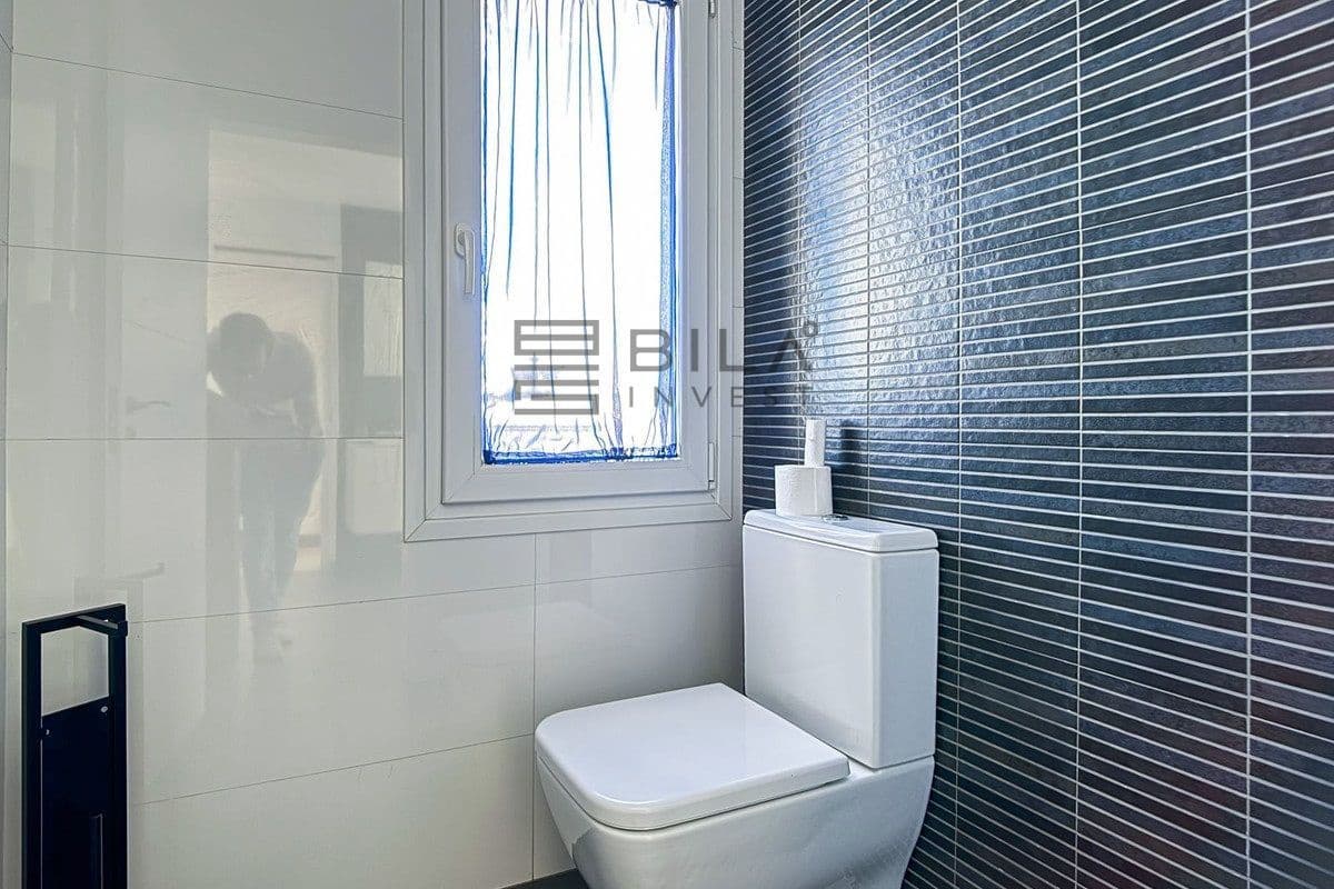 3 makuuhuone Huvila myytävänä paikassa El Faro mukana uima-altaan 
autotalli - 995 000 € (Ref: 9751498)