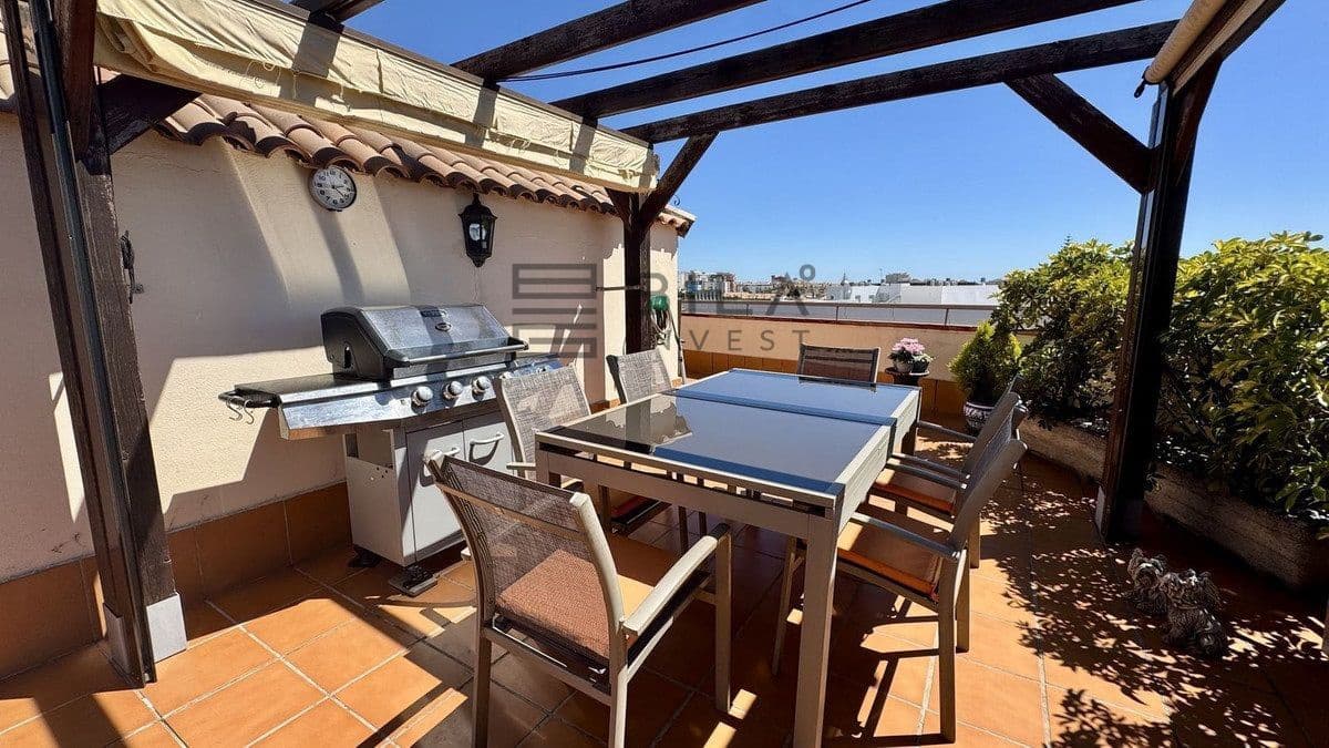 2 soverom Penthouse til salgs i Fuengirola med svømmebasseng - € 370 000 (Ref: 9751499)